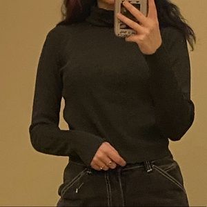 brandy melville turtle neck ⭐️